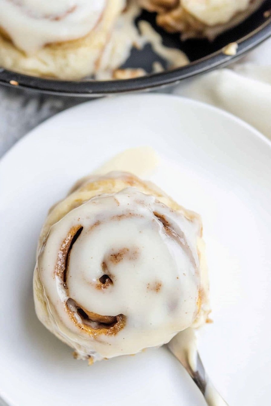 Easy Cinnamon Roll Icing Recipe